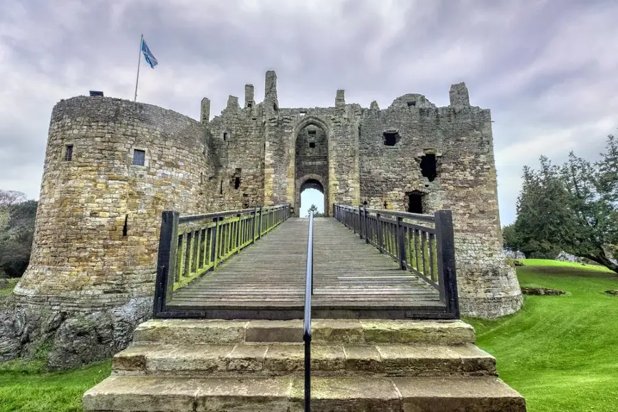 Dirleton Castle & Gardens