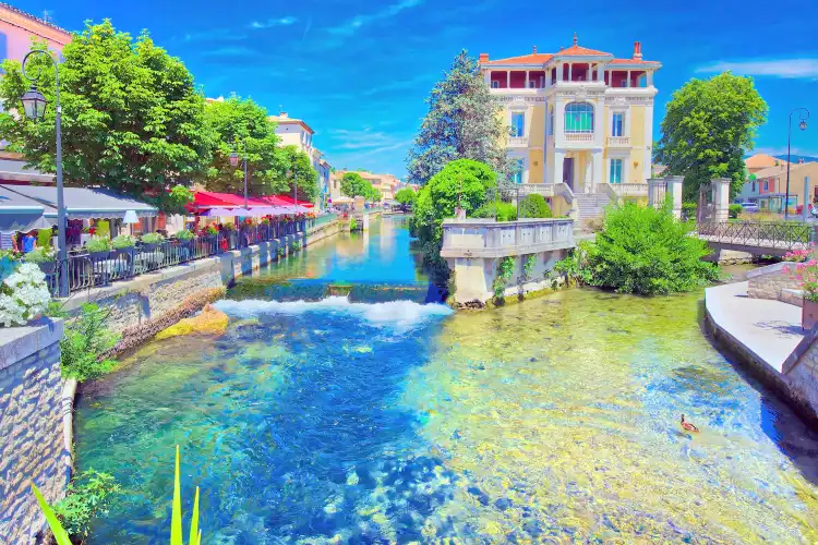 Hotels near CAMPREDON art & image