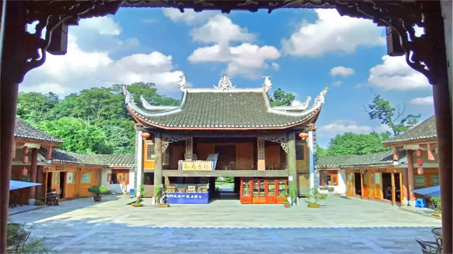 Các khách sạn gần China Yangming Cultural Park