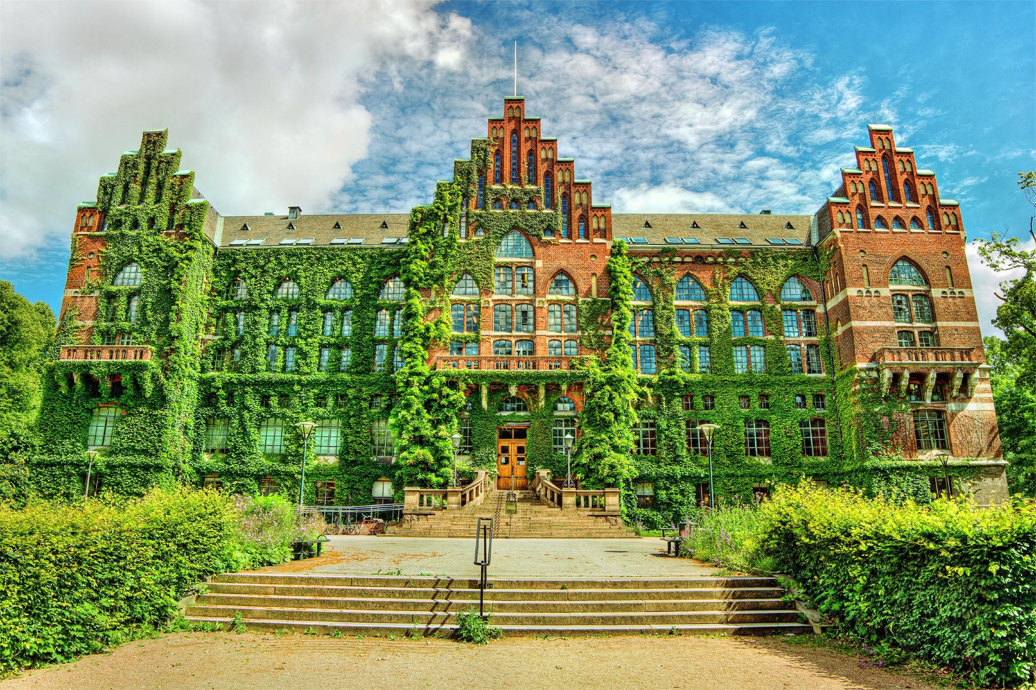 Lund University Historical Museum + Museum of Sketches + Botanical Garden + Lund Cathedral day tour