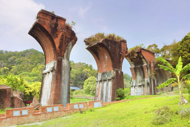 Lonsheng Fallen Bridge