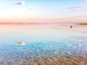 Tuz Lake