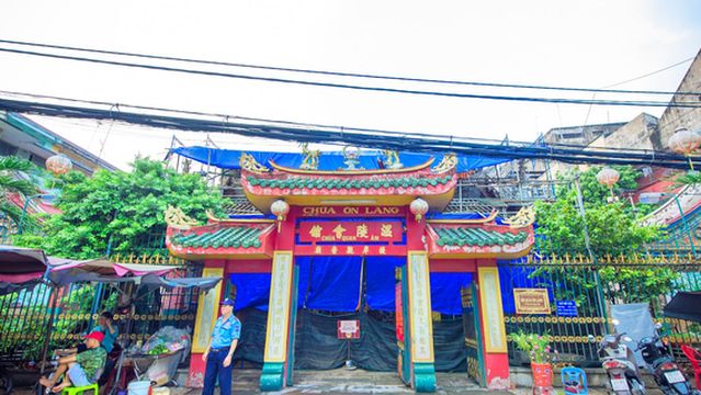 Quan Am Pagoda