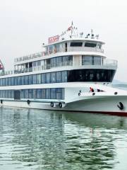 Gaoxiapinghu Cruise Ship (Three Gorges Cruise)