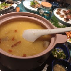 大匠工房古船木艺术餐厅·猪肚鸡专门店(兴工北街店) User Photo
