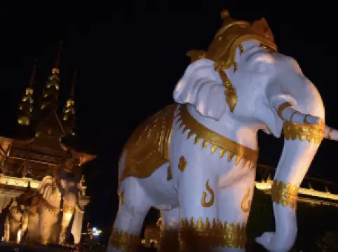 멍하이의 인기 야경 필수 코스