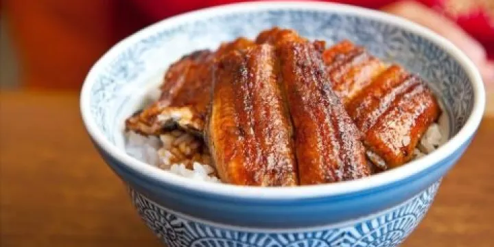 熱田蓬萊軒（本店）