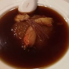 ZI YAT HEEN User Photo