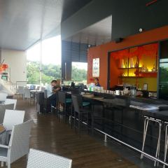 Sky Blu Bar User Photo