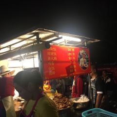 Chang Phueak Pork Leg Rice User Photo