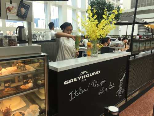 Greyhound Café
