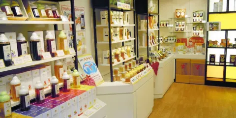 杉養蜂園（登別店）