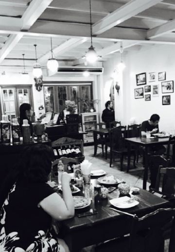 One Chun Cafe & Restaurant