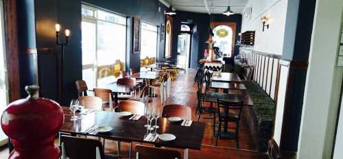 Delicatessen Kitchen & Bar