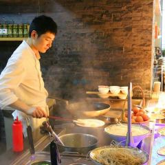 MING YUE User Photo