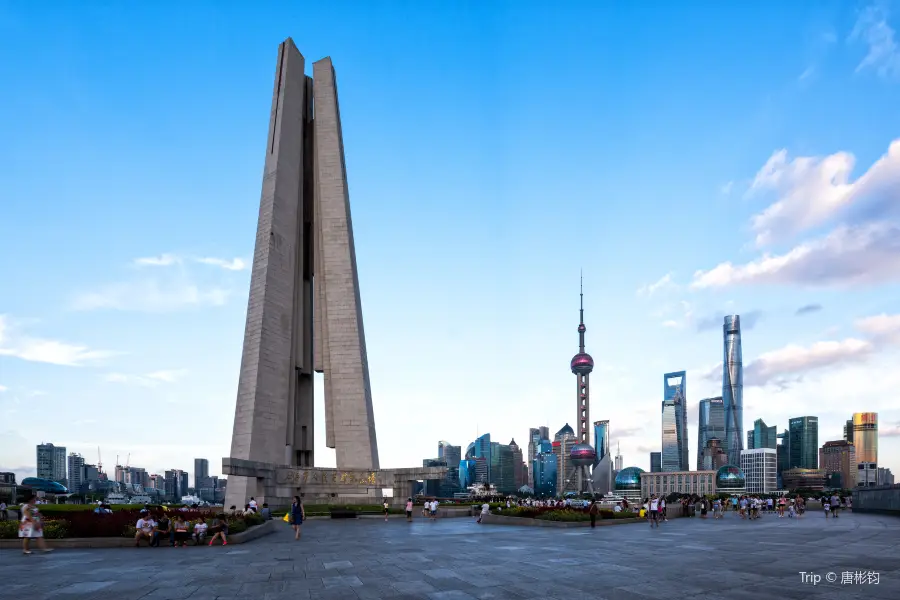 Shanghai People's Heroes Monument