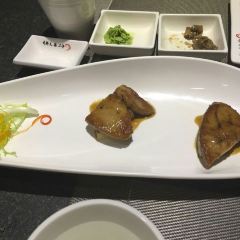 Jiang Tai WuEr (HuanQiu JinRong ZhongXin Restaurant) 여행 사진