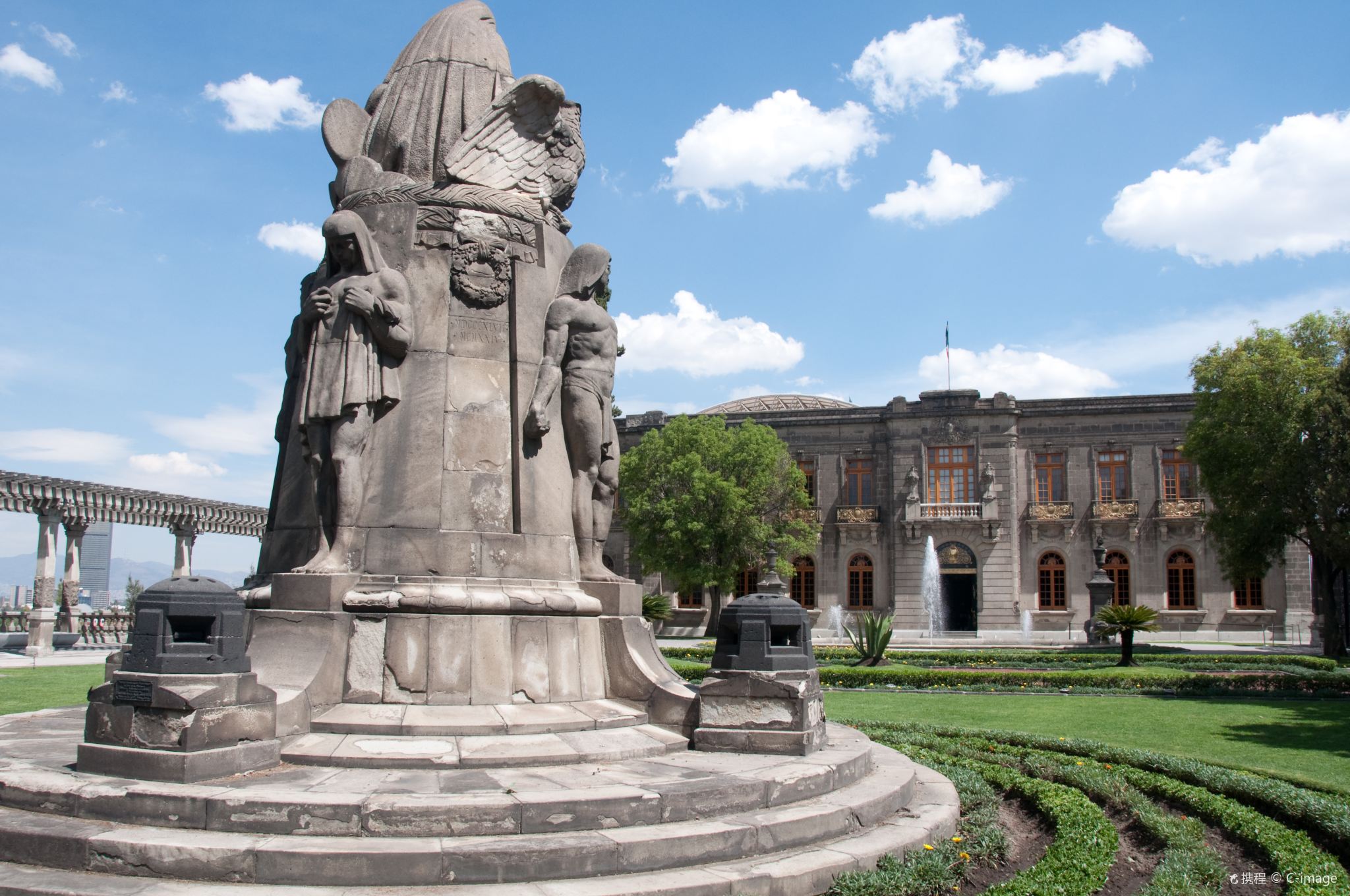 1-day tour to Island of the Dead Dolls + Chapultepec Castle + Xochicalco