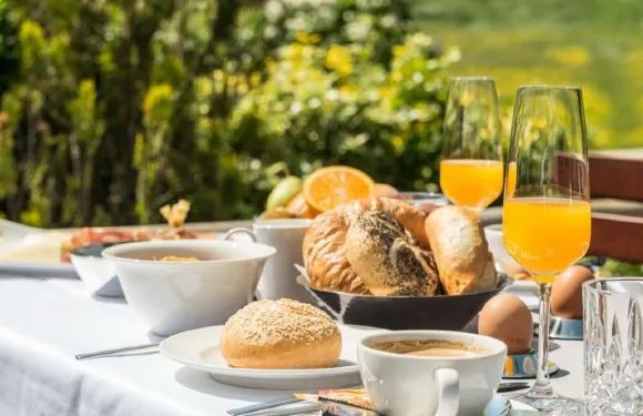 薩恩布龍嫩酒店