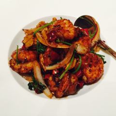 ZI YAT HEEN User Photo