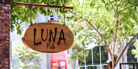 Luna Pub Danang