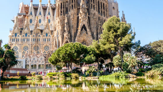Vương cung thánh đường Sagrada Família