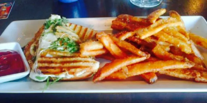 TWIST - Restaurant & Bar