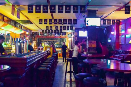 Shamrock Irish Bar KK Waterfront