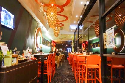 One Tea Lounge & Grill