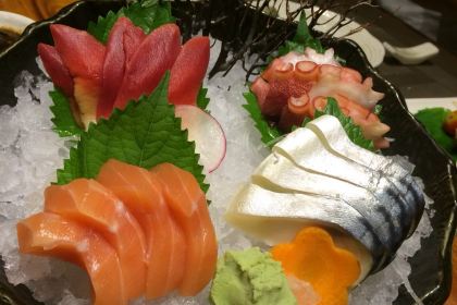 YA JING ZHI HE FENG LIAO LI