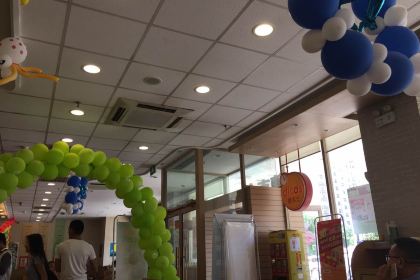 德克士(泗水金泉店)