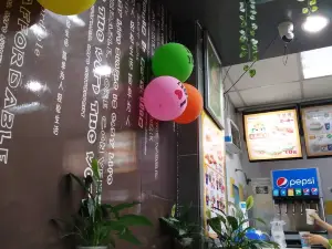 华莱士·全鸡汉堡(连界店)
