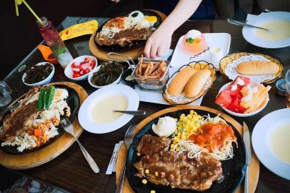 豪客来牛排(国际商品城店)