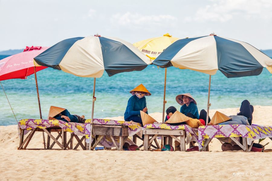 Sakon Nakhon to Phu Quoc Island Flights