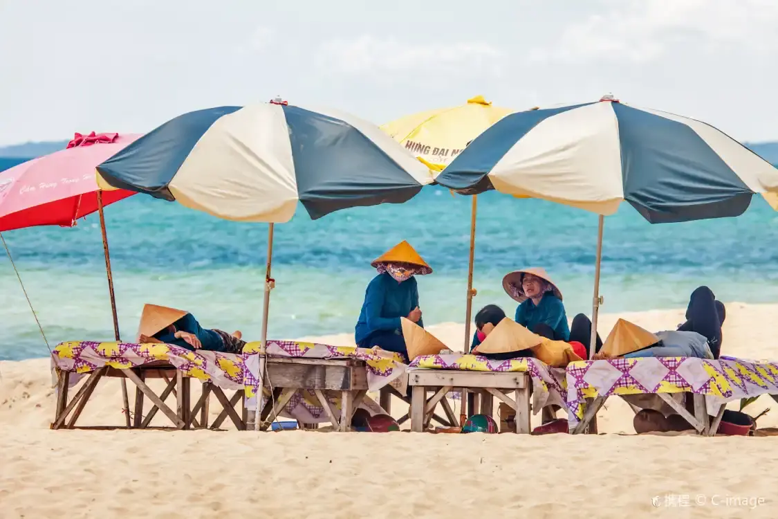 Hotels near Long Beach
