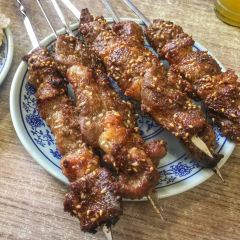 MENKUANGHUTONGBAINIANLUZHU User Photo