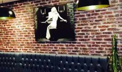 Jennys Place Cafe & Eatery