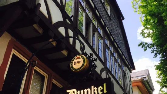 Die Dunkel