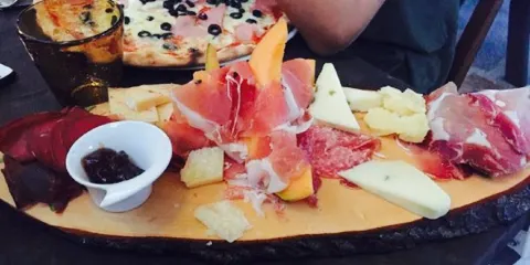 Buffalo Grill Steakhouse And Pizza