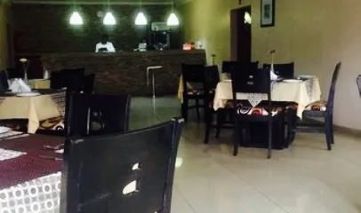 Pink Plates Restaurant