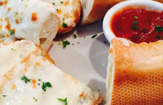 Sam & Louie's Italian Restaurant & New York Pizzeria