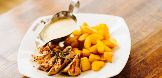 COUNTRY SALOON Senec