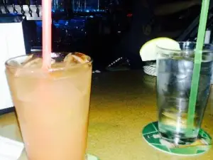 Haui's Life's A Beach