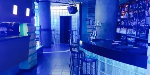 Area Pub Cafe & Copas