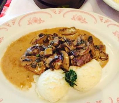 Maggiano's Little Italy