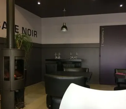 Cafe Restaurant Noir