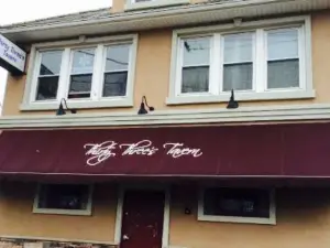 33's Tavern