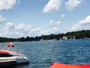 Lake House Restaurant and Bar