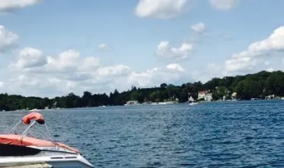 Lake House Restaurant and Bar