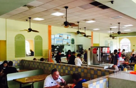 Pollo Tropical